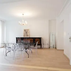 Big White Apartment Nice